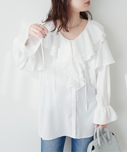 natural couture(ナチュラルクチュール)の「ラッフル衿チュニックブラウス(シャツ/ブラウス・レディース・サックスブルー/カーキ/ピンク/オフホワイト・FREE)」の10枚目の写真