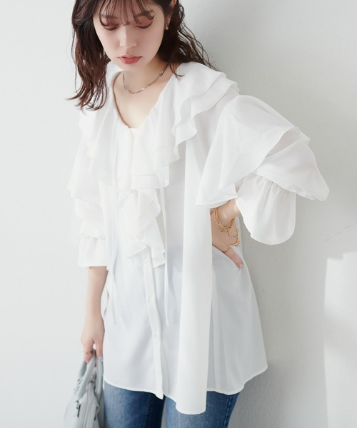 natural couture(ナチュラルクチュール)の「ラッフル衿チュニックブラウス(シャツ/ブラウス・レディース・サックスブルー/カーキ/ピンク/オフホワイト・FREE)」の8枚目の写真
