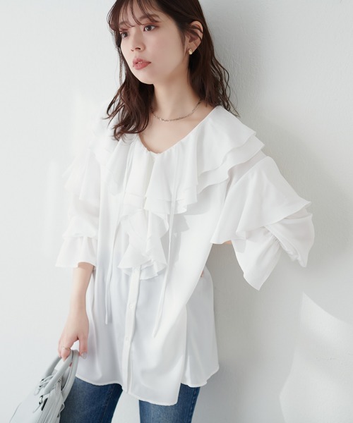 natural couture(ナチュラルクチュール)の「ラッフル衿チュニックブラウス(シャツ/ブラウス・レディース・サックスブルー/カーキ/ピンク/オフホワイト・FREE)」の9枚目の写真