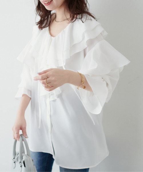 natural couture(ナチュラルクチュール)の「ラッフル衿チュニックブラウス(シャツ/ブラウス・レディース・サックスブルー/カーキ/ピンク/オフホワイト・FREE)」の7枚目の写真