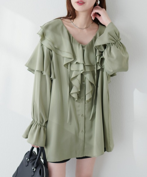 natural couture(ナチュラルクチュール)の「ラッフル衿チュニックブラウス(シャツ/ブラウス・レディース・サックスブルー/カーキ/ピンク/オフホワイト・FREE)」の13枚目の写真