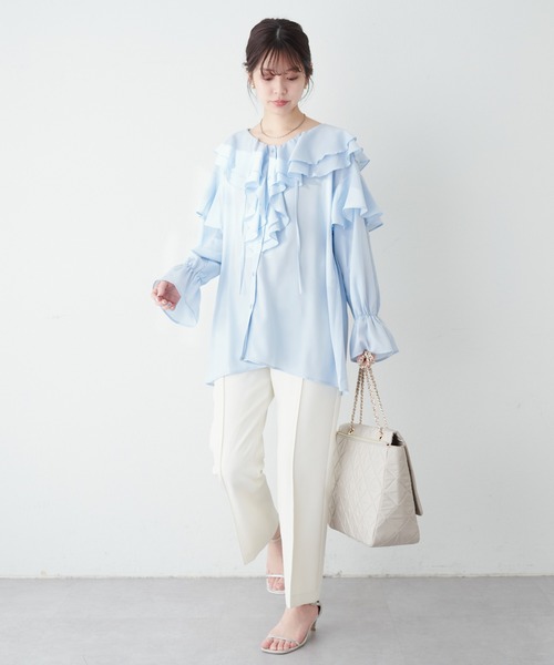 natural couture(ナチュラルクチュール)の「ラッフル衿チュニックブラウス(シャツ/ブラウス・レディース・サックスブルー/カーキ/ピンク/オフホワイト・FREE)」の21枚目の写真