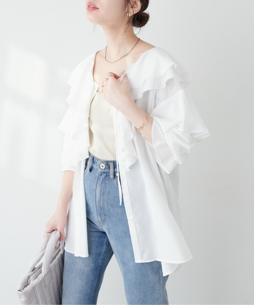 natural couture(ナチュラルクチュール)の「ラッフル衿チュニックブラウス(シャツ/ブラウス・レディース・サックスブルー/カーキ/ピンク/オフホワイト・FREE)」の5枚目の写真