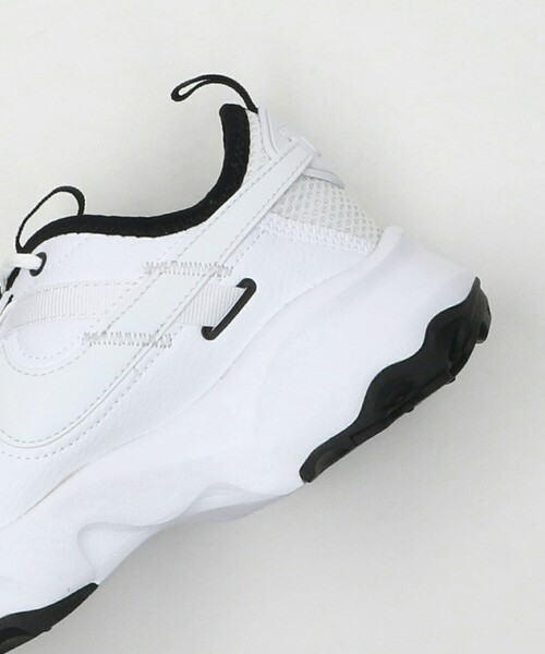 NIKE(ナイキ)の「<NIKE>ウィメンズ TC 7900/スニーカー(スニーカー・レディース・ホワイト・24cm/25cm/23.5cm/23cm/24.5cm)」の11枚目の写真