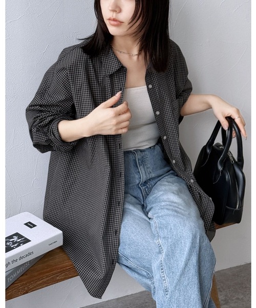 reca（レカ）の「アソートオーバーサイズベーシックシャツ（シャツ/ブラウス・レディース・オフホワイト/ピンク系その他/ブルー系その他/グリーン/サックスブルー/ブルー系その他2/ブラック系その他/ブルー系その他3/ブルー系その他4/ブラック系その他2/ホワイト系その他2/ホワイト系その他/ピンク系その他2・FREE）」の5枚目の写真