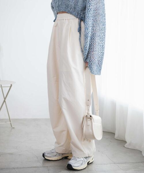 WEGO(ウィゴー)の「WEGO/イージーカーブパンツ(カーゴパンツ・レディース・ブラック/オフホワイト・MEDIUM/SMALL)」の2枚目の写真