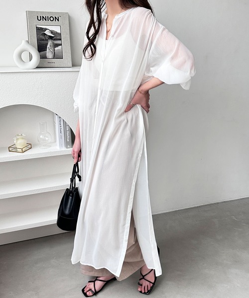 GeeRA（ジーラ）の「バンドカラーシアー楊柳シャツワンピ（シャツワンピース・レディース・オフホワイト/ブルー/ブラック・MEDIUM/LARGE）」の5枚目の写真