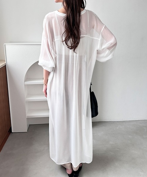 GeeRA（ジーラ）の「バンドカラーシアー楊柳シャツワンピ（シャツワンピース・レディース・オフホワイト/ブルー/ブラック・MEDIUM/LARGE）」の7枚目の写真