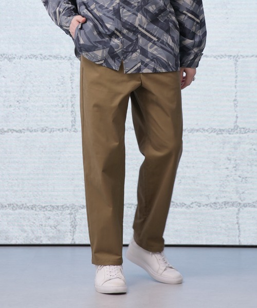Apo(s)ture(アポスチャー)の「JOHAN-001/サテンストレッチテーパードパンツ(その他パンツ・メンズ・ブラック/モカ/ネイビー/ベージュ・XL/L/M/S/XS)」の2枚目の写真