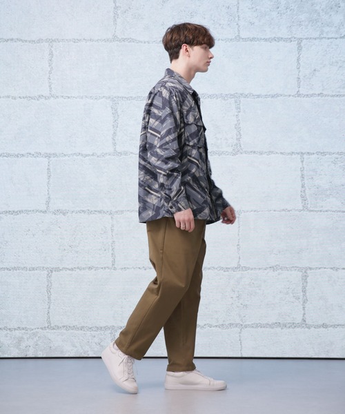 Apo(s)ture(アポスチャー)の「JOHAN-001/サテンストレッチテーパードパンツ(その他パンツ・メンズ・ブラック/モカ/ネイビー/ベージュ・XL/L/M/S/XS)」の22枚目の写真