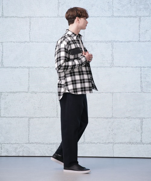 Apo(s)ture(アポスチャー)の「JOHAN-001/サテンストレッチテーパードパンツ(その他パンツ・メンズ・ブラック/モカ/ネイビー/ベージュ・XL/L/M/S/XS)」の15枚目の写真