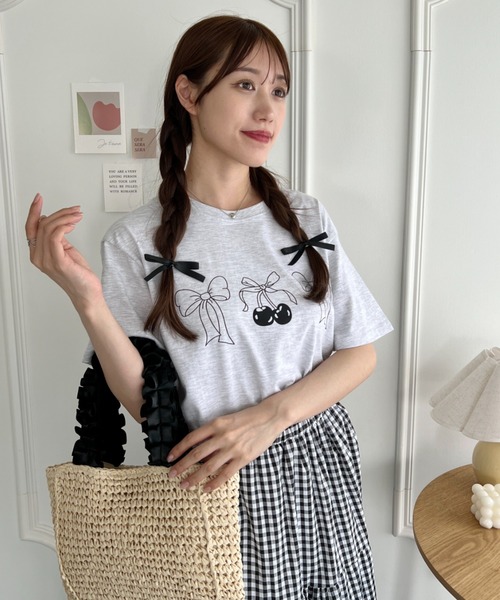 Loueme（ルエム）の「リボンチェリープリントTシャツ（Tシャツ/カットソー・レディース・ホワイト/ブラック/グレー・FREE）」の16枚目の写真