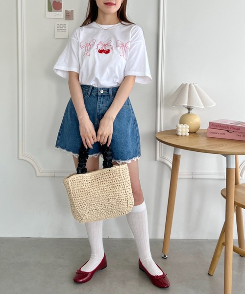 Loueme（ルエム）の「リボンチェリープリントTシャツ（Tシャツ/カットソー・レディース・ホワイト/ブラック/グレー・FREE）」の7枚目の写真