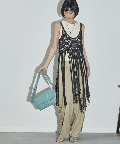 THE YOn（ザヨン）の「トーションレースフリンジヘムキャミトップス（キャミソール・レディース・ナチュラル/ブラック・FREE）」の16枚目の写真