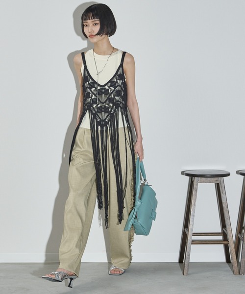 THE YOn（ザヨン）の「トーションレースフリンジヘムキャミトップス（キャミソール・レディース・ナチュラル/ブラック・FREE）」の6枚目の写真