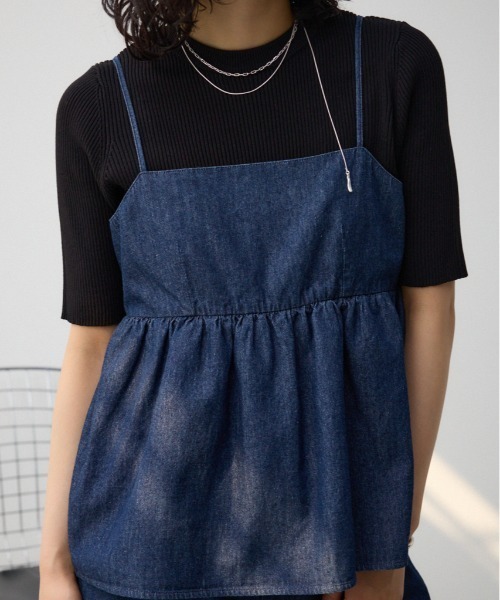 AZUL by moussy(アズールバイマウジー)の「バックオープンキャミブラウス(タンクトップ・レディース・ブラック/ブルー・FREE)」の2枚目の写真