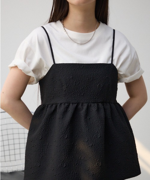 AZUL by moussy(アズールバイマウジー)の「バックオープンキャミブラウス(タンクトップ・レディース・ブラック/ブルー・FREE)」の1枚目の写真