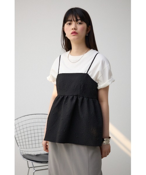 AZUL by moussy(アズールバイマウジー)の「バックオープンキャミブラウス(タンクトップ・レディース・ブラック/ブルー・FREE)」の4枚目の写真