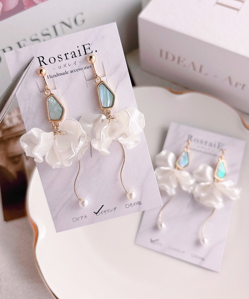 tone(トーン)の「【RosraiE】ブルーシェル 花びらフリル バレリーナ イヤリング(MA)(イヤリング・レディース・ゴールド・FREE)」の6枚目の写真