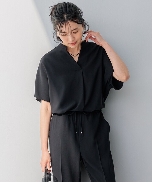 23区 S(ニジュウサンクチイサイサイズ)の「【洗える】ストレッチジョーゼット フレンチスリーブ カットソー(Tシャツ/カットソー・レディース・ブラック系/ベージュ系/ネイビー系・32)」の2枚目の写真