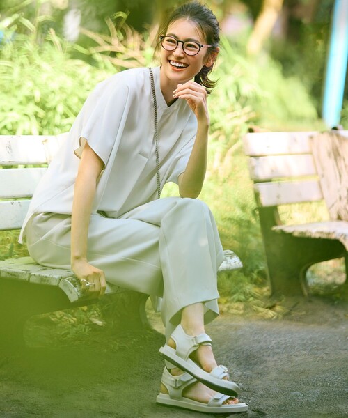23区 S(ニジュウサンクチイサイサイズ)の「【洗える】ストレッチジョーゼット フレンチスリーブ カットソー(Tシャツ/カットソー・レディース・ブラック系/ベージュ系/ネイビー系・32)」の8枚目の写真