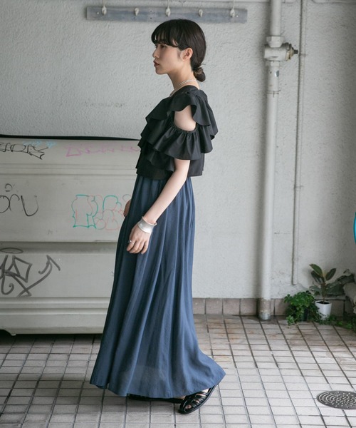 KBF（ケイビーエフ）の「『2サイズ展開』カップインギャザーキャミワンピース（ワンピース・レディース・アイボリー/ブラック/ネイビー・38/36）」の7枚目の写真