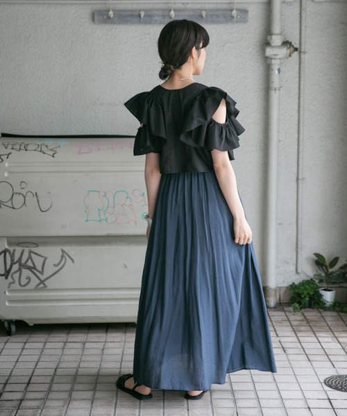 KBF（ケイビーエフ）の「『2サイズ展開』カップインギャザーキャミワンピース（ワンピース・レディース・アイボリー/ブラック/ネイビー・38/36）」の8枚目の写真