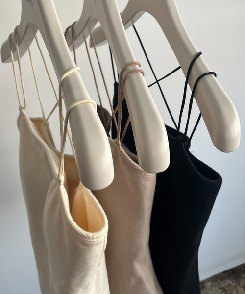 lawgy(ラウジー)の「smooth double strap cami / スムースダブルストラップキャミ(キャミソール・レディース・ベージュ/アイボリー/ブラック・FREE)」の10枚目の写真