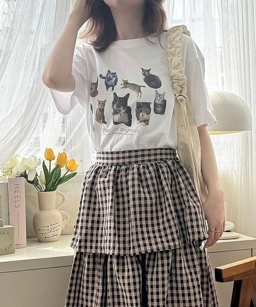cuorequal(クオレコール)の「猫いっぱい半袖Tシャツ(Tシャツ/カットソー・レディース・ホワイト/アイボリー・MEDIUM/LARGE)」の4枚目の写真