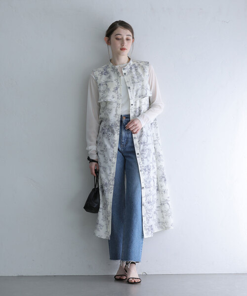 La TOTALITE(ラトータリテ)の「バンドカラープリントシャツワンピース(シャツワンピース・レディース・ベージュ/アイボリー・38/36)」の5枚目の写真