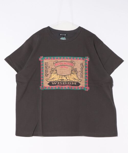 チャイハネ（チャイハネ）の「【チャイハネ】マッチ香プリントTシャツL（Tシャツ/カットソー・メンズ・ブラック/カーキ/オフホワイト/ブラウン/グリーン/レッド/ネイビー/ホワイト/オレンジ/ブルー系その他/ライトベージュ/レッド系その他・L）」の4枚目の写真