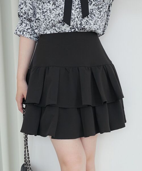 MAJESTIC LEGON(マジェスティックレゴン)の「ティアードフリルミニスカパン(その他パンツ・レディース・ブラック系その他/ホワイト系その他/ブラウン系その他2/ブラック/アイボリー/グレー系その他・MEDIUM)」の4枚目の写真