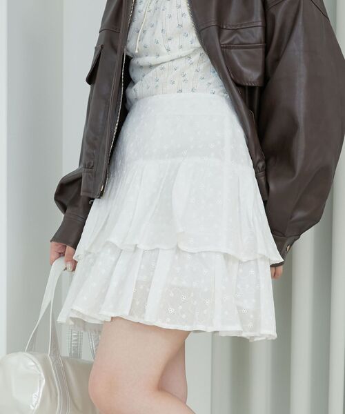 MAJESTIC LEGON(マジェスティックレゴン)の「ティアードフリルミニスカパン(その他パンツ・レディース・ブラック系その他/ホワイト系その他/ブラウン系その他2/ブラック/アイボリー/グレー系その他・MEDIUM)」の8枚目の写真