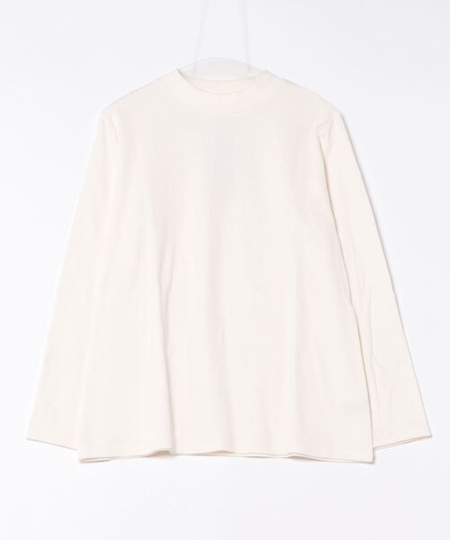 BELLUNA PLUS(ベルーナ)の「肌に優しい吸湿発熱ふんわりプルオーバー(Tシャツ/カットソー・レディース・ブラック/アイボリー/ピンク/ターコイズブルー・X-LARGE/LARGE/MEDIUM)」の1枚目の写真