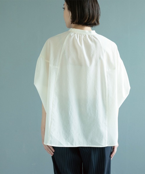 OPAQUE.CLIP（オペークドットクリップ）の「◆スキッパードルマンブラウス【洗濯機洗い可】（シャツ/ブラウス・レディース・ホワイト/ブラック/グリーン系・40/38/42）」の11枚目の写真