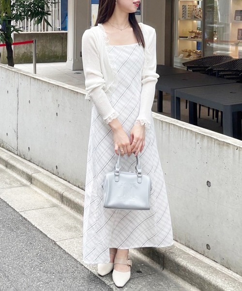 one after another NICE CLAUP（ワンアフターアナザーナイスクラップ）の「裾ドロストキャミワンピース【S/Mサイズ展開】（ワンピース・レディース・ブラック/ホワイト系その他/ピンク/ブラウン系その他・SMALL/MEDIUM）」の2枚目の写真