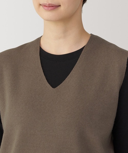 無印良品（ムジルシリョウヒン）の「婦人　洗えるミラノリブ編みベスト（ベスト・レディース・ダークグレー/ブラック/サックスブルー/ブラウン系・S/M/L/XL）」の22枚目の写真