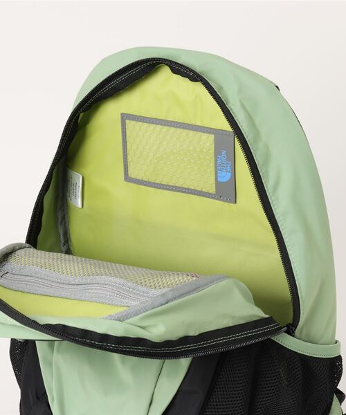 THE NORTH FACE SMALL DAY リュック　世界地図 THE NORTH FACE（ザ・ノース・フェイス）スモールデイ（キッズ