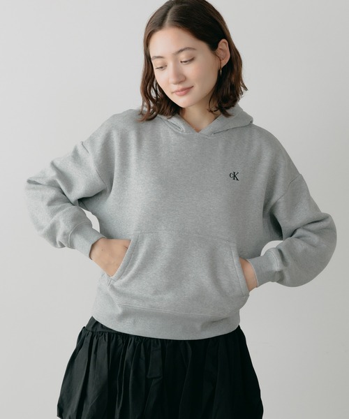 Calvin Klein(カルバン・クライン)の「Calvin Klein/カルバンクライン Long sleeve archive logo hoodie パーカー(パーカー・レディース・ブラック/グレー・M/S/XS)」の1枚目の写真
