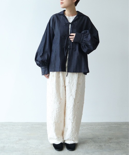 yuni（ユニ ）の「花カットジャカードワイドパンツ（その他