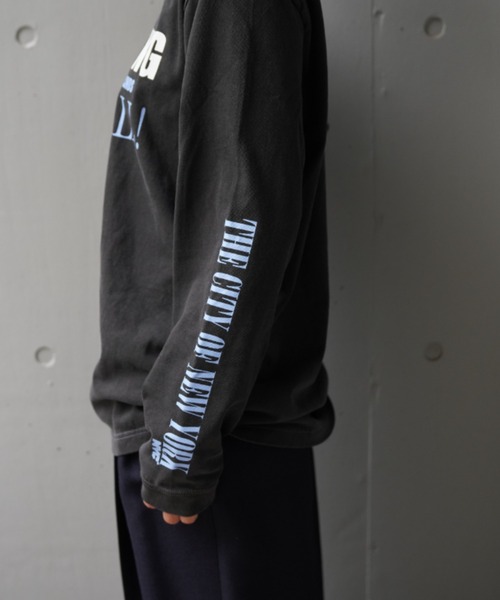 GOOD ROCK SPEED(グッドロックスピード)の「GOOD ROCK SPEED (グッドロックスピード) 別注NYC ロングTシャツ(Tシャツ/カットソー・レディース・チャコールグレー/パープル・F)」の3枚目の写真