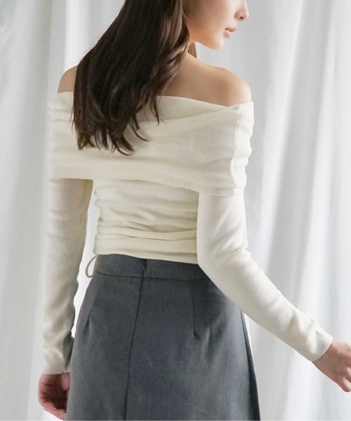 Jasmine Grandiflorum(ジャスミングランディフローラム)の「【Jasmine】オフショルダーニットプルオーバー(ニット/セーター・レディース・ブラック/ベージュ/ホワイト/ブラウン/ピンク・FREE)」の11枚目の写真