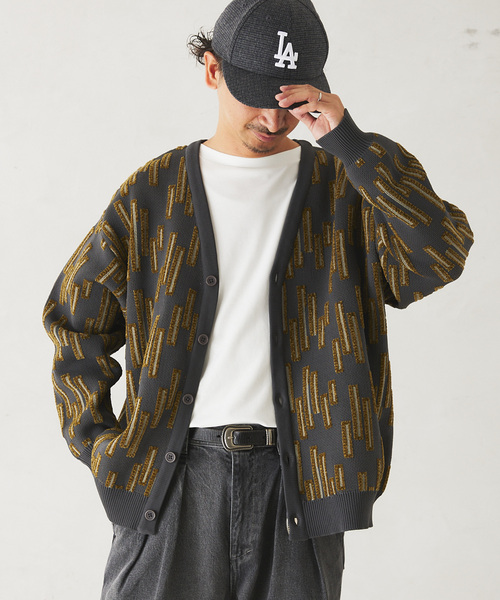 JOURNAL STANDARD relume(ジャーナルスタンダード レリューム)の「CALIFORNIA エアリーモール ジャガードカーディガン(カーディガン/ボレロ・メンズ・チャコールグレー/ブラック/ブラウン/ネイビー/ベージュ・MEDIUM/LARGE)」の1枚目の写真