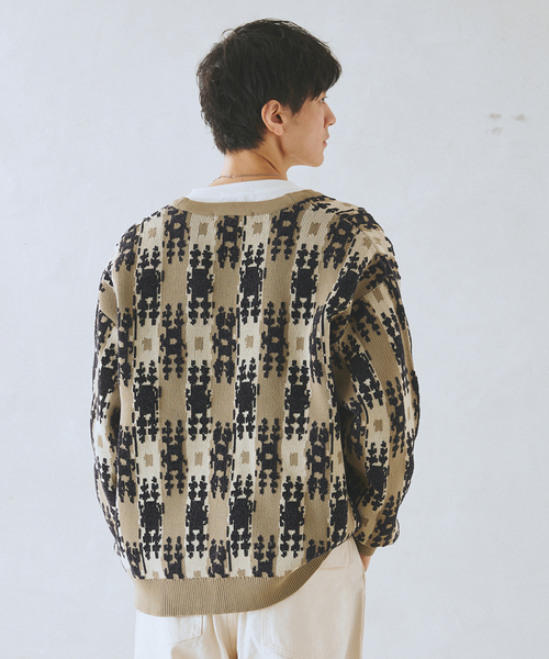 JOURNAL STANDARD relume(ジャーナルスタンダード レリューム)の「CALIFORNIA エアリーモール ジャガードカーディガン(カーディガン/ボレロ・メンズ・チャコールグレー/ブラック/ブラウン/ネイビー/ベージュ・MEDIUM/LARGE)」の21枚目の写真