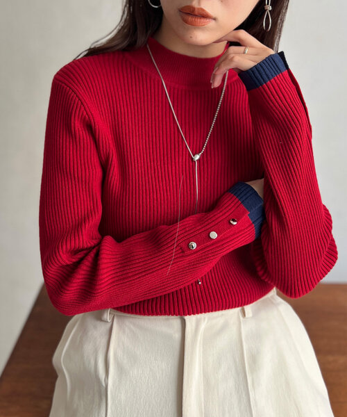 Chez toi（シェトワ）の「配色袖口ボタンハイネックプルオーバー（ニット/セーター・レディース・レッド/グレー/オフホワイト/ブラック/アイボリー・FREE）」の5枚目の写真