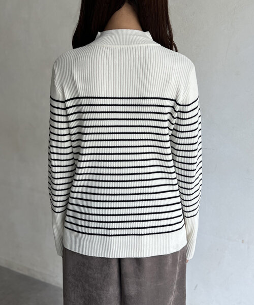 Chez toi（シェトワ）の「配色袖口ボタンハイネックプルオーバー（ニット/セーター・レディース・レッド/グレー/オフホワイト/ブラック/アイボリー・FREE）」の7枚目の写真