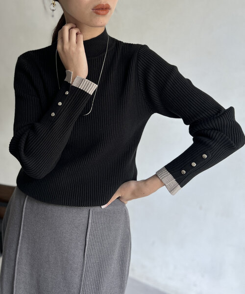 Chez toi（シェトワ）の「配色袖口ボタンハイネックプルオーバー（ニット/セーター・レディース・レッド/グレー/オフホワイト/ブラック/アイボリー・FREE）」の17枚目の写真