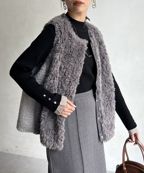 Chez toi（シェトワ）の「配色袖口ボタンハイネックプルオーバー（ニット/セーター・レディース・レッド/グレー/オフホワイト/ブラック/アイボリー・FREE）」の20枚目の写真