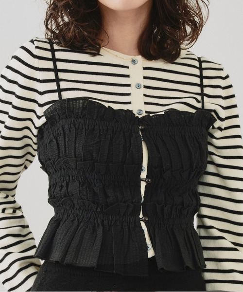 titivate（ティティベイト）の「シャーリングフリルビスチェキャミソール（キャミソール・レディース・ブラック/ベージュ系その他/ホワイト/ブルー系その他・M/L）」の2枚目の写真