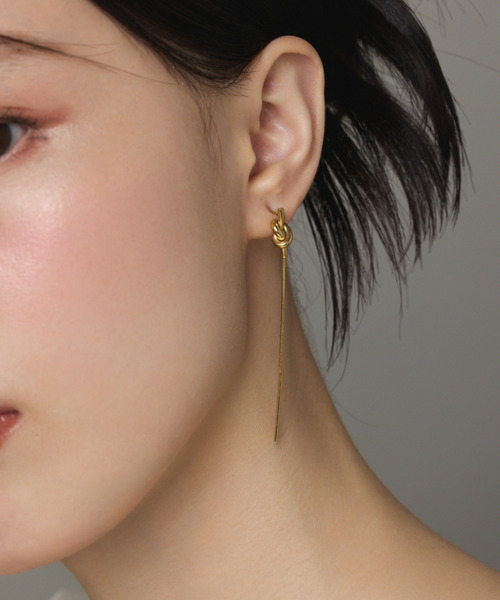 ciite' surgical stainless(シーテサージカルステンレス)の「【 金属アレルギー対応 】 ノットチェーンピアス サージカルステンレス (両耳用)(ピアス(両耳用)・レディース・ゴールド/シルバー・FREE)」の6枚目の写真